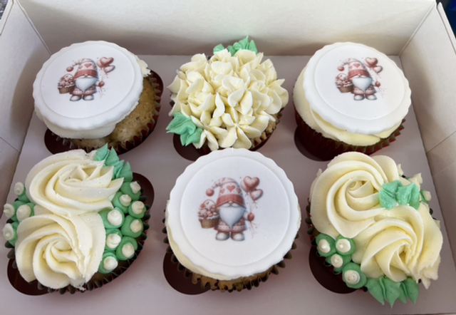 Valentines themed cupcakes 