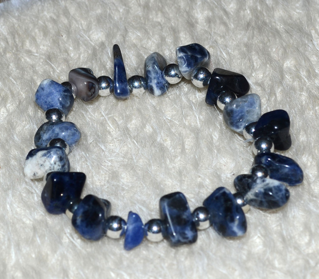 B57 - Bracelet en pierre lapis lazuli