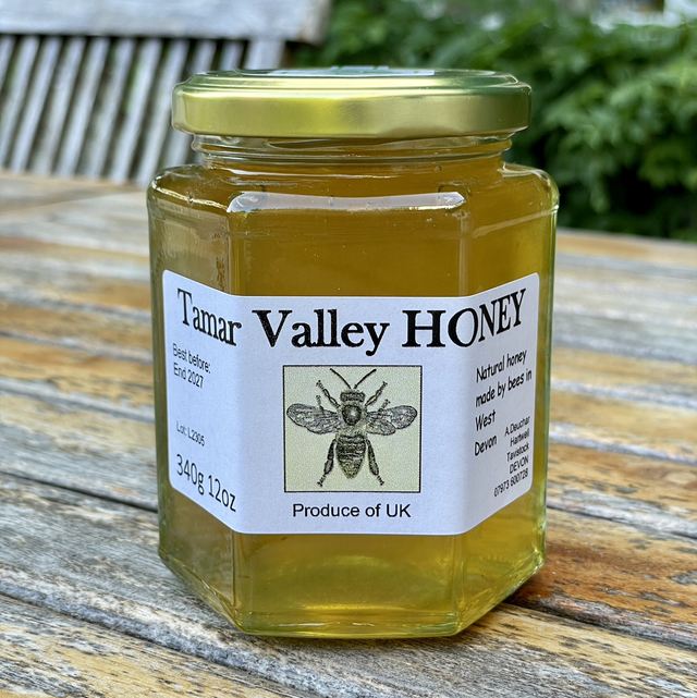 340g / 12oz jar of honey. 