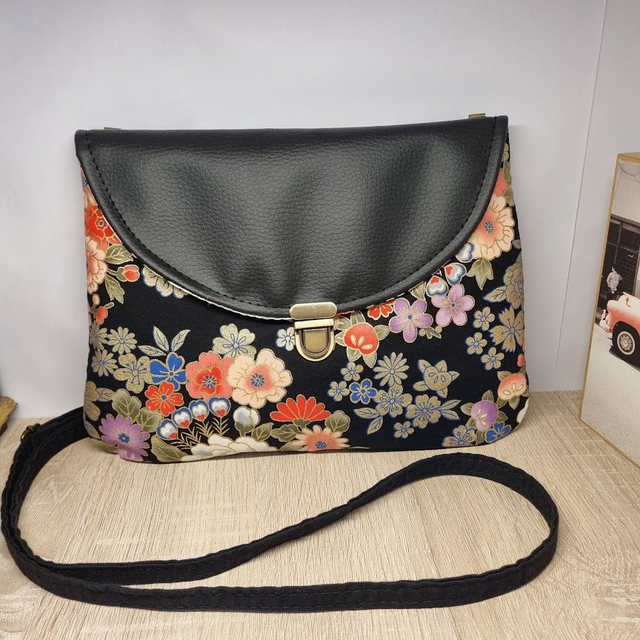 Sac pochette élégante &quot;Kanako&quot; noir doré &amp; simili cuir noir