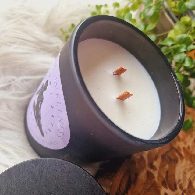 North Muse Candle in Ginger Lily and Lotus 15.5 OZ