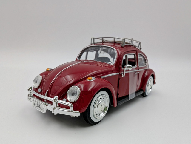 Volkswagen Beetle med takräcke 1966 - Motor Max - skala - 1:24