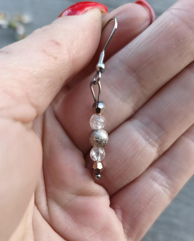 Boucles d'oreilles cristal de roche et perles de verre 