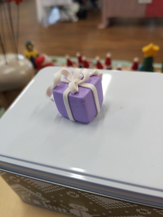 Petits Cadeaux Décoratifs – Miniatures de Table pour les Fêtes