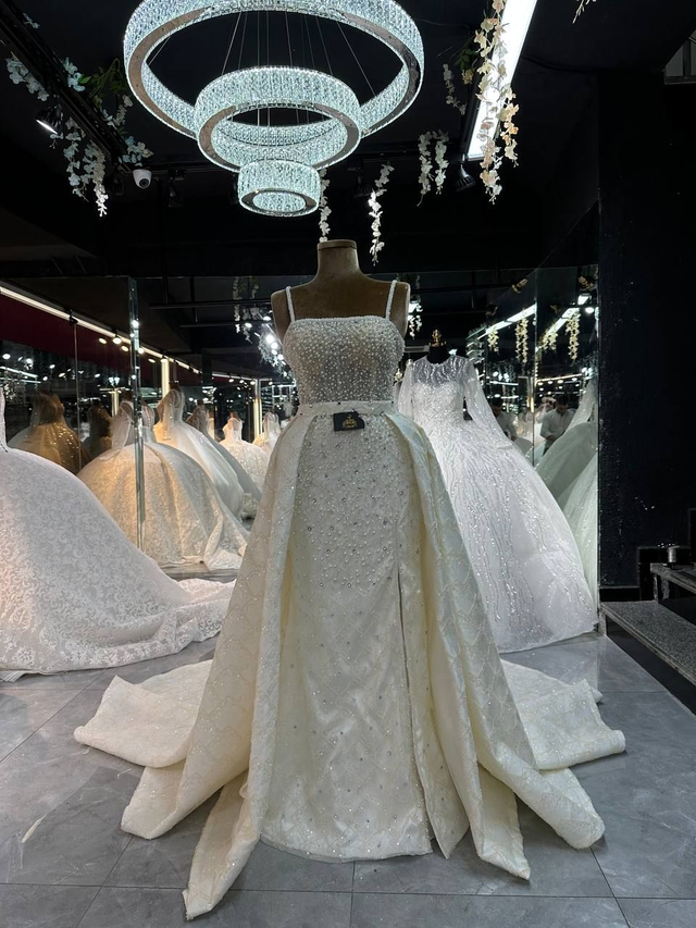 Robe de Mariée Sirène Col Droit en Perles  / Réf : RMS49