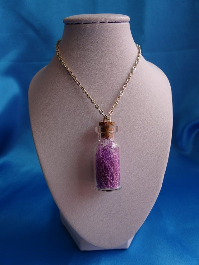 Collier fiole (plusieurs modèles disponibles