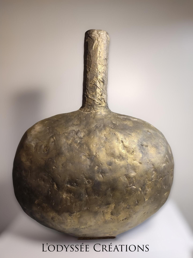 Vase Rustique En Carton Et Papier Mâché 