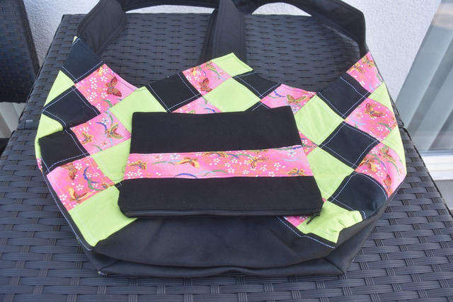 Shopper- und Badetasche Schmetterlingsmotiv inkl. separates Täschchen aus Baumwolle 