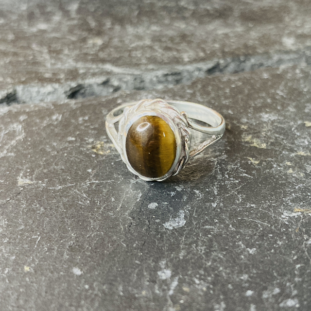 Vintage Tiger's Eye Cocktail Ring in Sterling Silver with 1977 Hallmark Size O