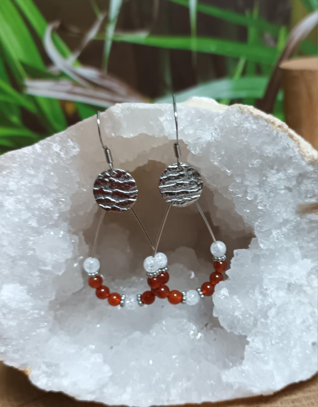 Boucles d&#039;oreilles en cornaline et cristal de roche