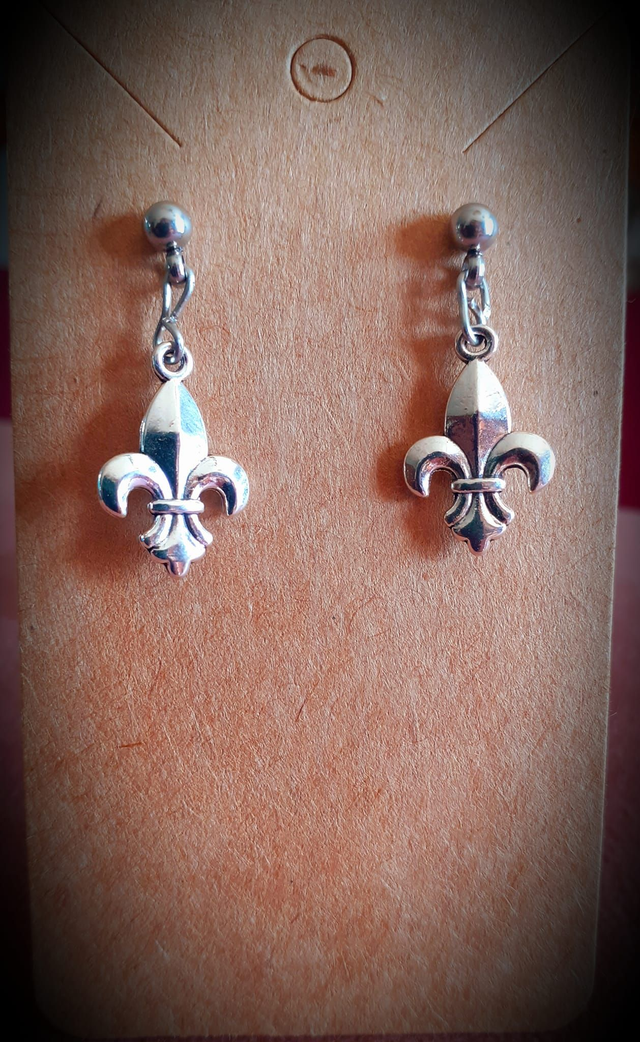 Boucles d oreilles fleur de lys