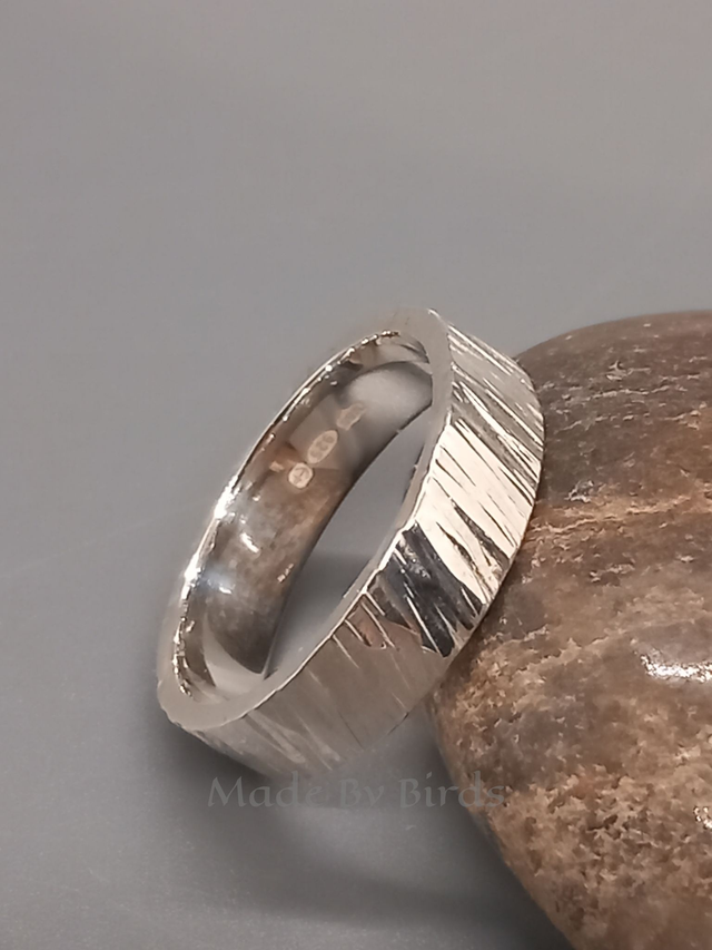 Sterling Silver Hammered Diagonal Pattern Ring Band Hallmarked    