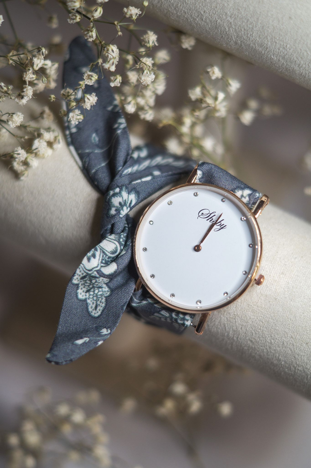 Montre - bracelet tissu vert sauge