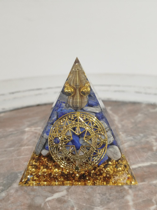Pyramide Orgonite Lapis-Lazuli
