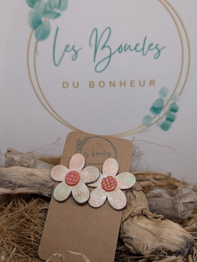 Boucles d&#039;oreilles Baby Marguerite rose saumon bm076