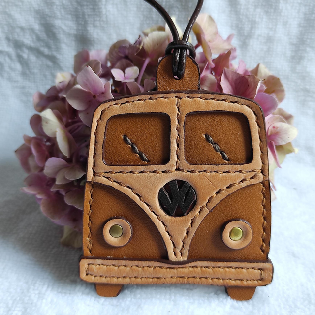 Van en cuir à suspendre 