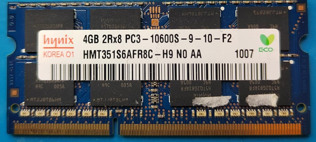 Muistikampa - Hynix HMT351S6AFR8C-H9