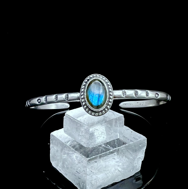 Pulsera de Plata Artesanal con Labradorita