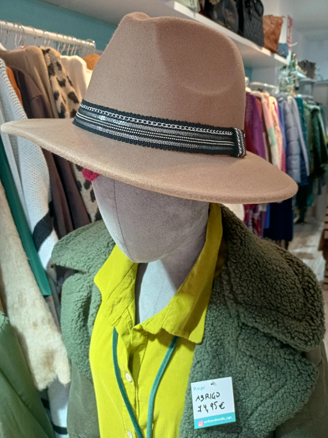 Sombrero fieltro detalle lentejuelas