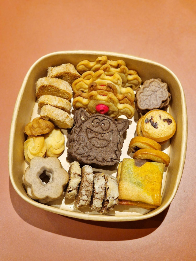 Boite de biscuits : monstres & co