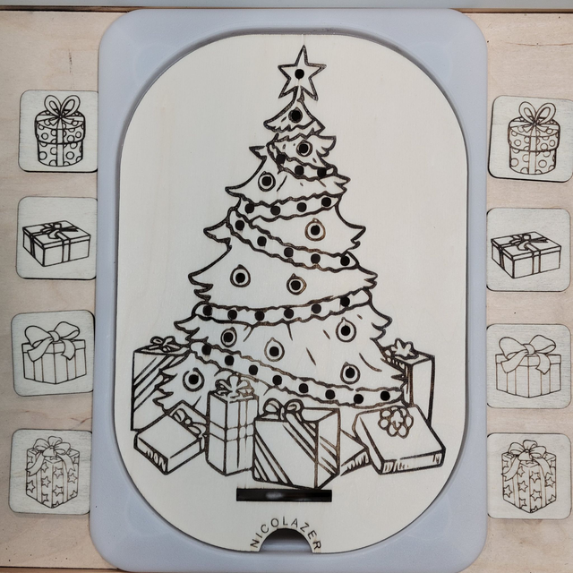 Insert sensoriel bois compatible trofast &quot;le sapin de noël&quot;