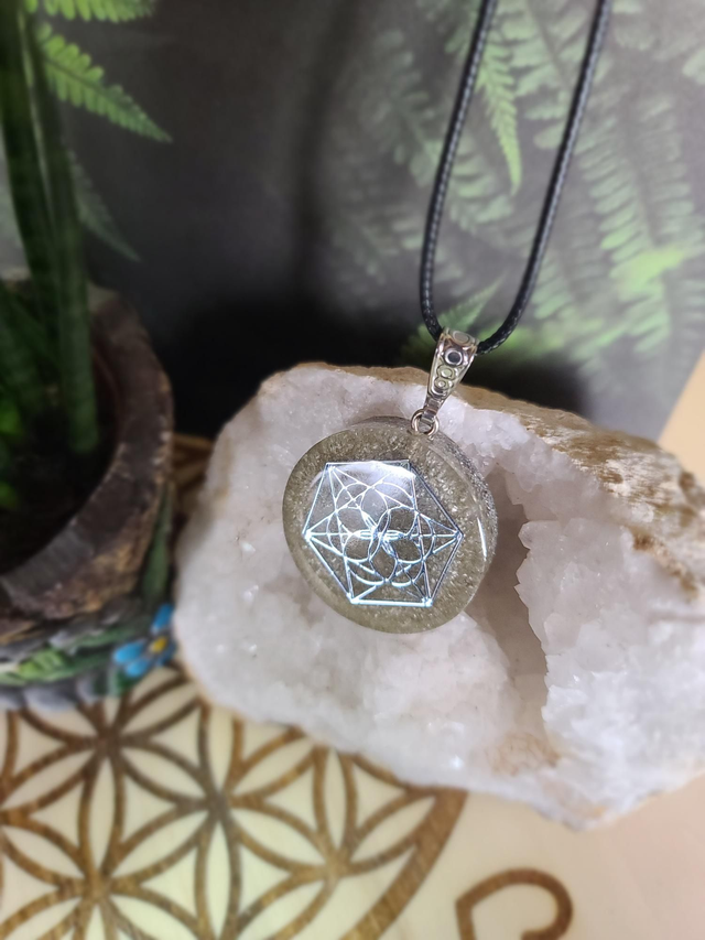 Fleur de vie et Seau de Salomon Amulette Quartz