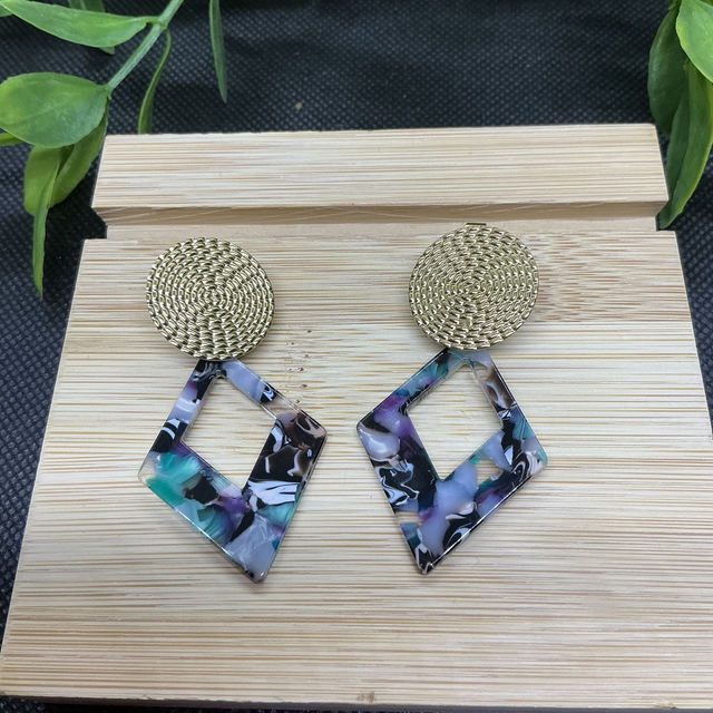 Boucles d'Oreilles Puces Rondes Dorées Texturées et Losange Multicolore