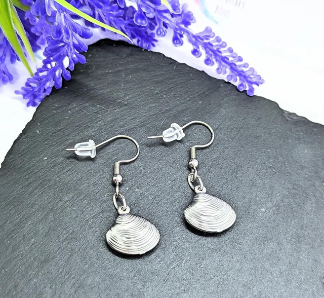 Stainless Steel Clam Shell Drop Earrings 