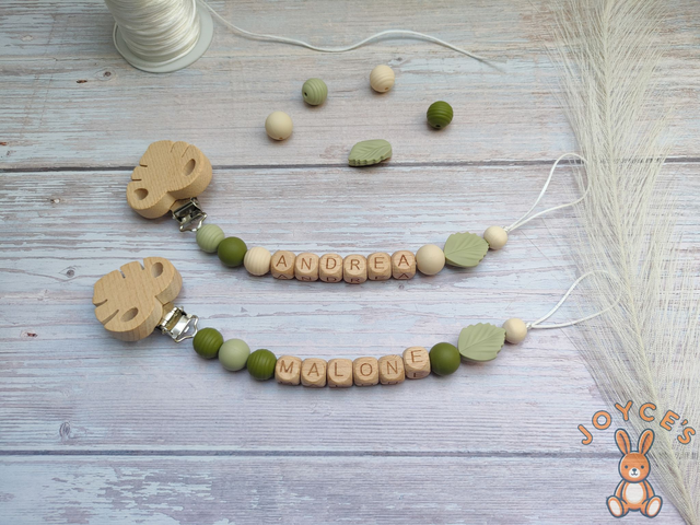 Attache tétine personnalisé feuille - Modèle Malone et Andrea- prénom 6 lettres max