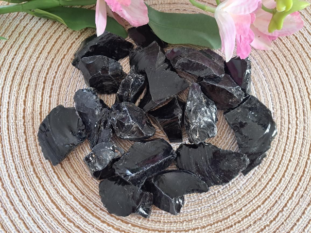 Pierre brute obsidienne 