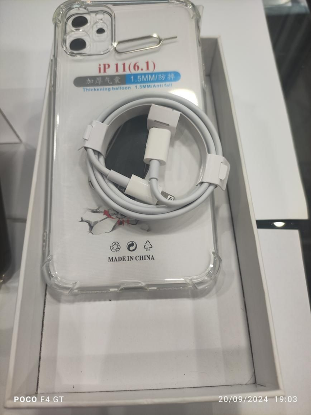 iPhone 11 noir 128Go Grade A
Bat 100%