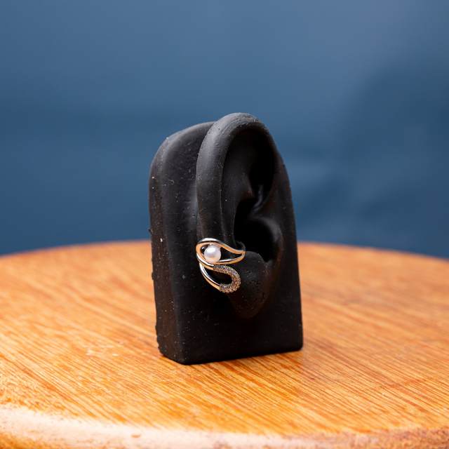 Pircing fake perola e cravejado