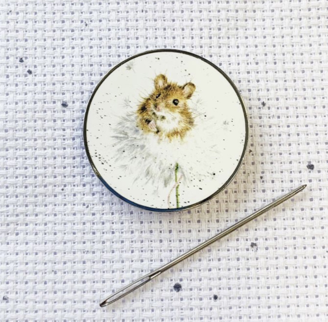 Dandelion Mouse Needle Minder by Hannah Dale