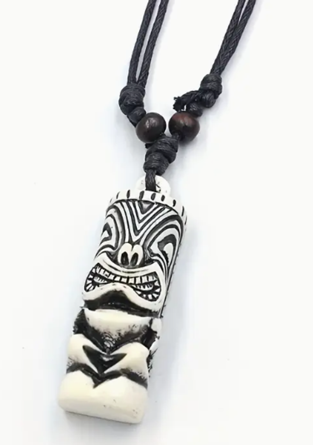 Collier ajustable à pendentif Tiki Polynésien (blanc)