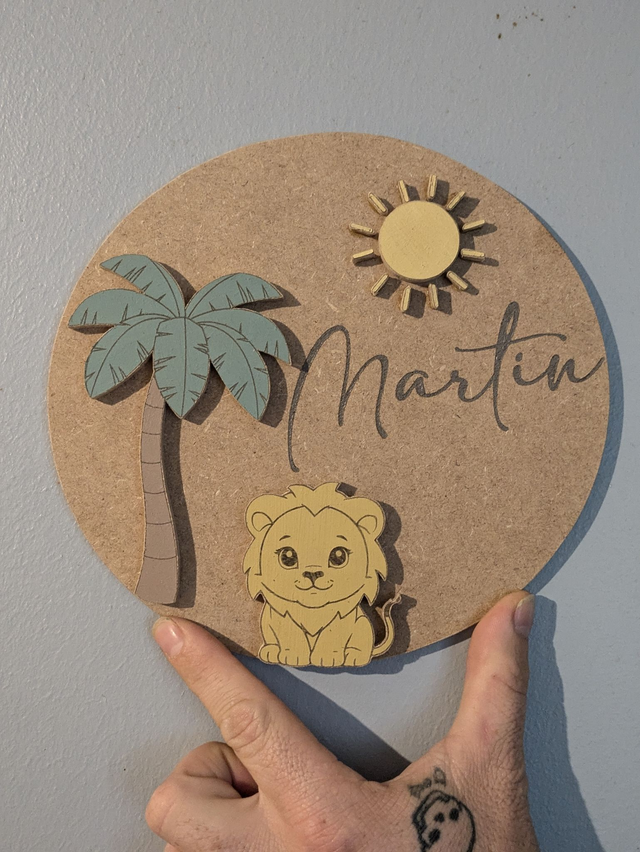 Pancarte prénom enfant avec décor relief 