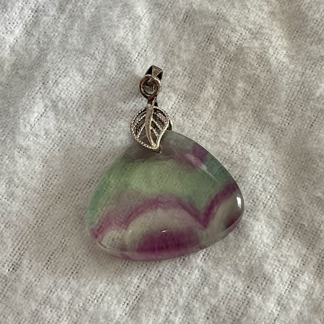 Pendentif en Fluorite et bélière argent 