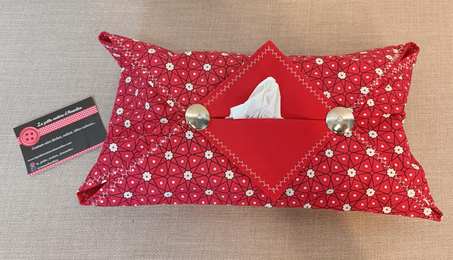 Housse boite à mouchoirs rouge