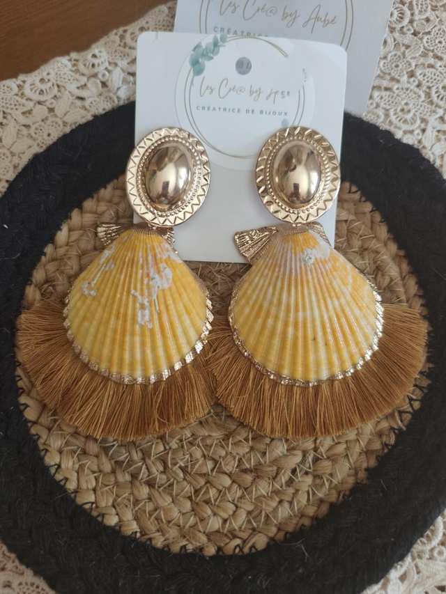 BO BIG BOHEME "PAMPA" COQUILLAGES / POMPONS CAMEL 0000581