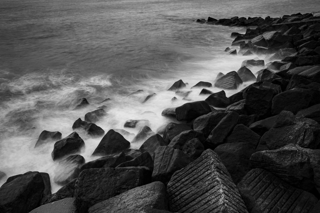 'Sea Defence' by William Lumby (A5 print - with mount that fits an A4 frame)