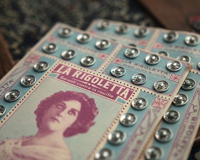 Titre de l'oeuvre - Le lexique de la couturière   |  Artiste - Brigitte Manoukian (Moyen Format)