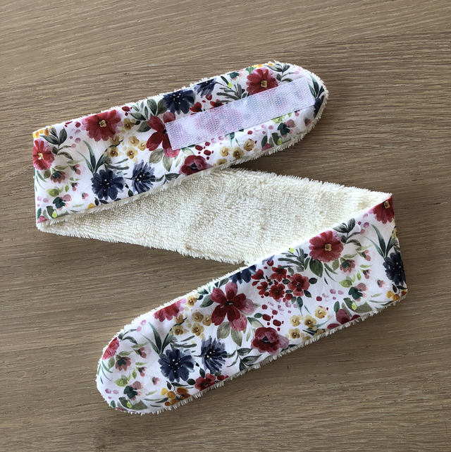 Bandeau de soin, fleurs rouges 