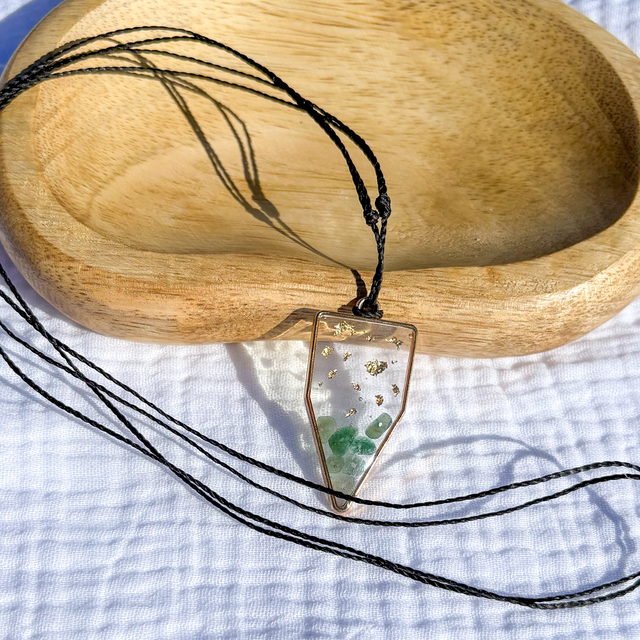 Collier « pointe bohème » aventurine et feuille d’or 