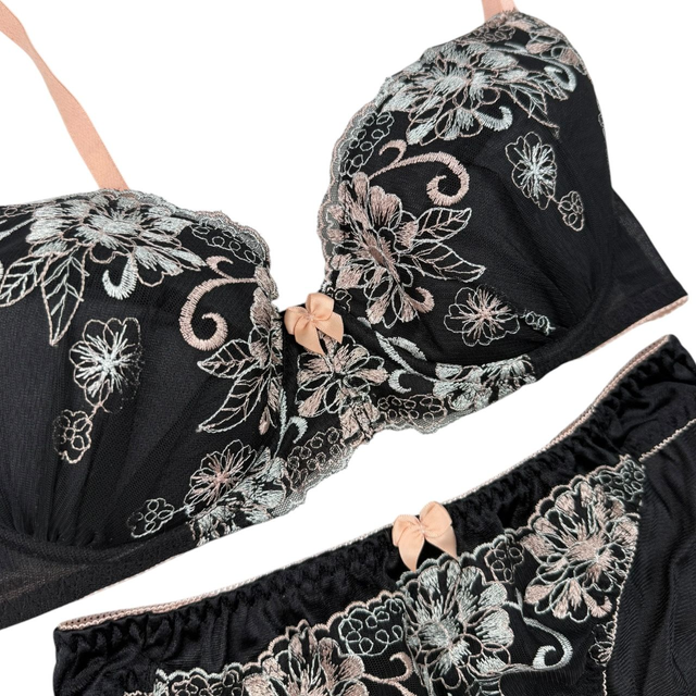 Black + Pink Japanese Bra + Underwear Set UK 34DD