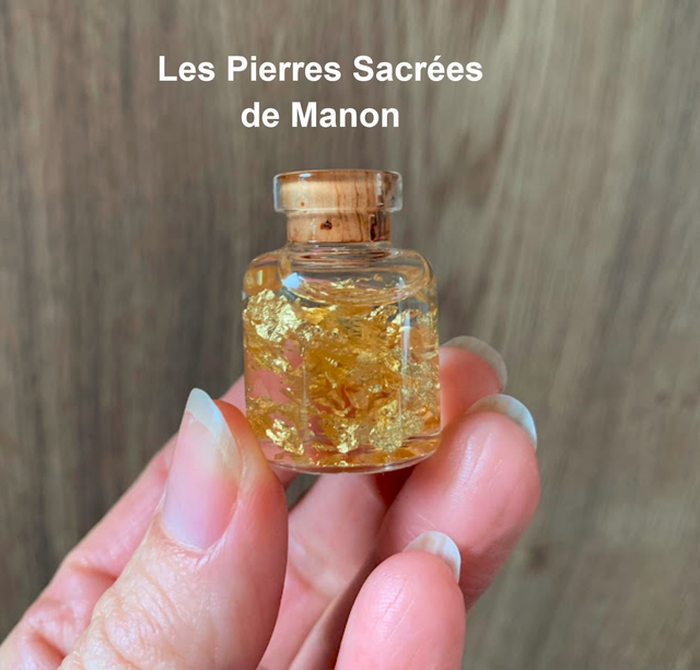 Fiole feuilles d&#039;or 22 carats