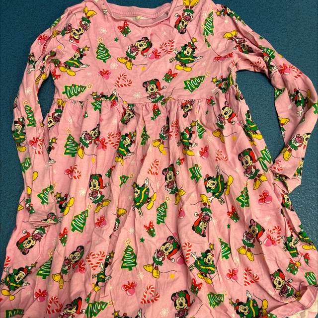 Minnie Mouse Christmas dress 6 - 7 years 