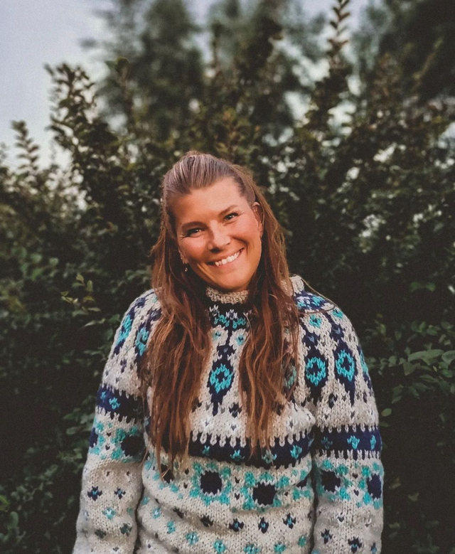 Kathmandu Polar Sweater Kit - Col 10 (Grey Troll and Blåne) - Wool &amp; Pattern - Linka Neumann