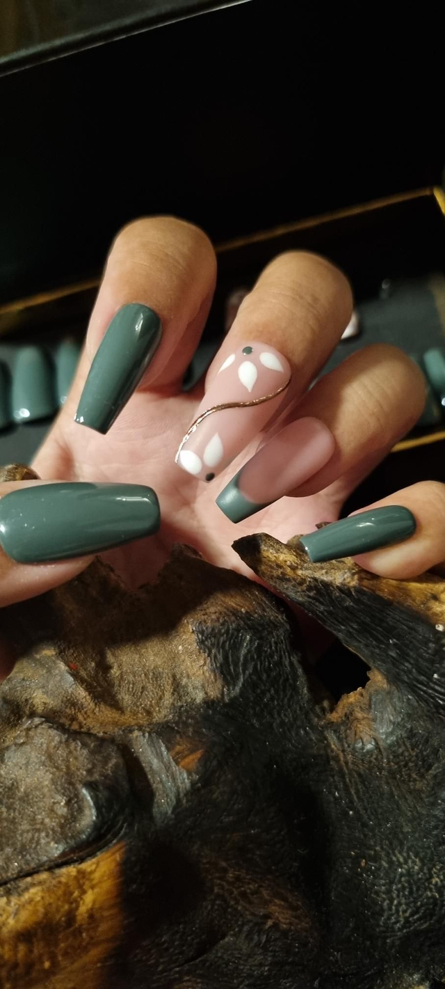 Green french flower coffin M