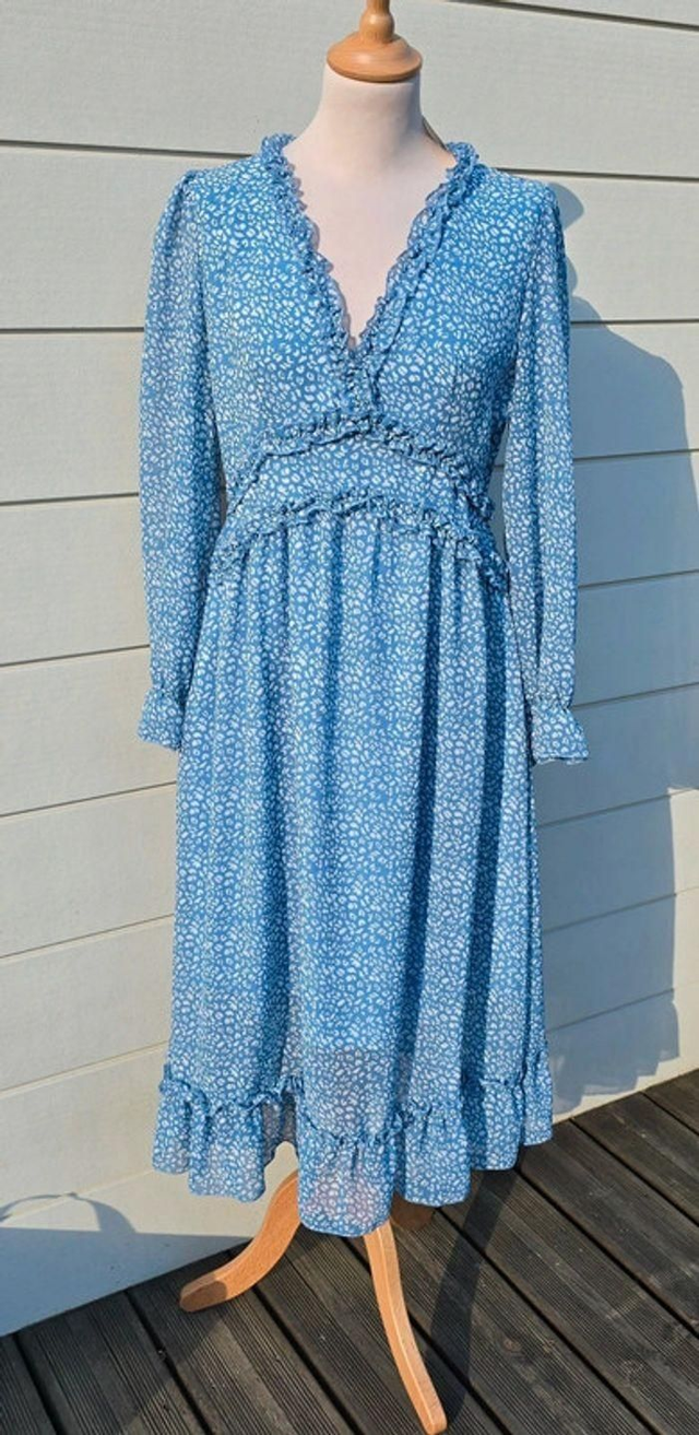 Robe à volants Taille M Neuve