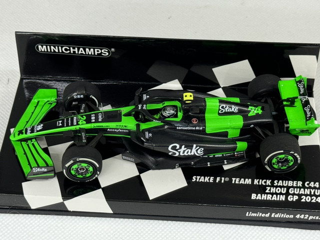 Stake F1 Sauber C44 G.Zhou Minichamps 1:43 Formel 1