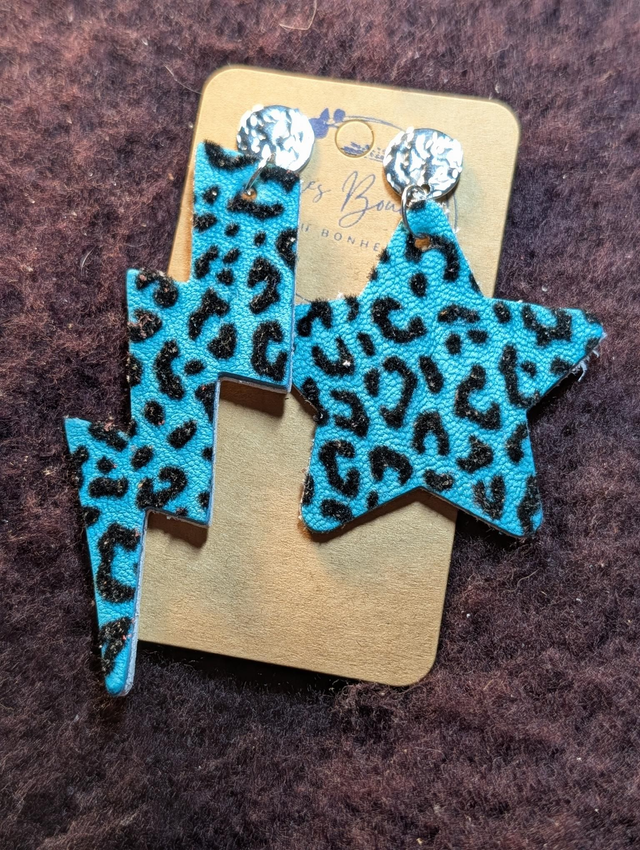 Boucles d'oreilles Asymétrique léopard turquoise as021